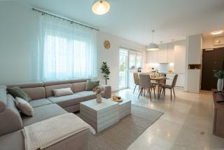 Elenes Apartment - Free Parking & Self Check-In - 0