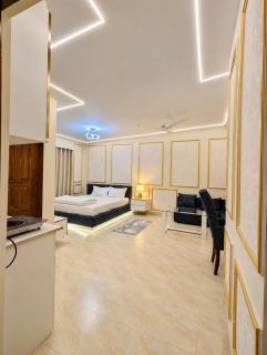 The Luxe Gold Suite - 1