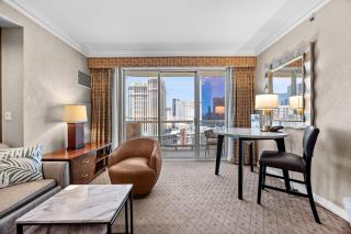 Balcony Suite at MGM Signature Strip Views - 0