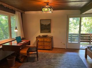 Malerisches Künstlerhaus für bis zu 6 Gäste - Balkon & Parkplatz - 6