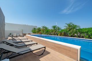 Opal #405 - 2BR Condo with Rooftop Pool & Balcony - 0