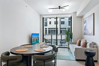 Prime Location Condo Steps from Bayfront Park - Miami - 1