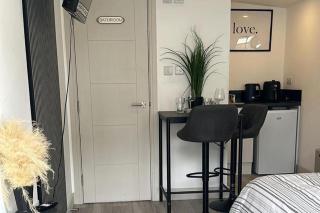 Studio Sleeps 2 with WiFi - 3