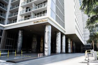 Chic Brickell Hub Walk to Dining Parks - 5