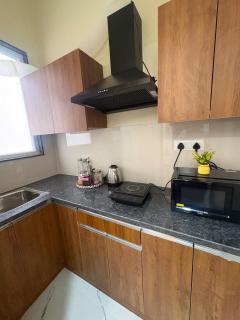 Premium 1BHK Near Medanta Gurugram - 1