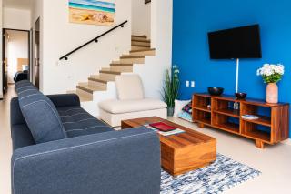 Beachside Bliss Modern 3Story Villa with Deck and Grill - 9