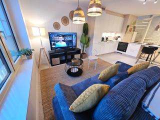 Elegant 2 Bedroom Duplex with Terrace - 7
