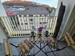 Elegant 2 Bedroom Duplex with Terrace - 4
