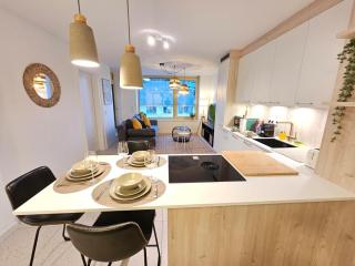 Elegant 2 Bedroom Duplex with Terrace - 2