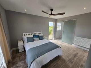 Bryn Bach Views - 2