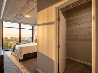 Lakefront Parking Balcony - 4