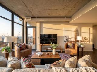Lakefront Parking Balcony - 6