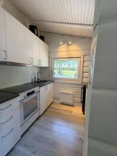 Cozy lakeside vacation home - 5