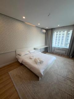 Premium 3BR Apartment 4u - Almaty - 7