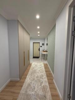 Premium 3BR Apartment 4u - Almaty - 4