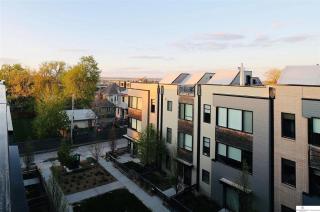 Modern & Stylish Townhome, Walk to Downtown Restuarants & Bars! - 9