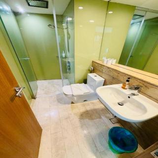 Sky suites klcc by star light - 7