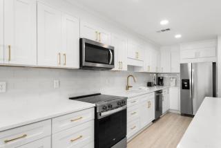 Crystal Dunes 406 by Newman-Dailey - 1