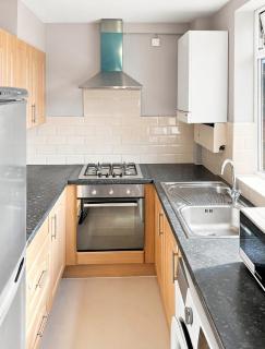 Luxury & Modern House 3 Bed Room - 2