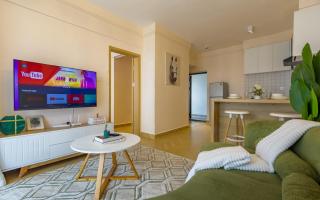 One bedroom Apartment Near the Airport Gym and Pool Available - 7