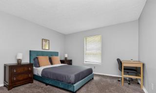 Modern Retreat with Everyday Comfort - 4