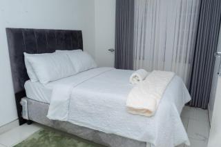 Newly renovated 2 bed apartment - 2393 - 7