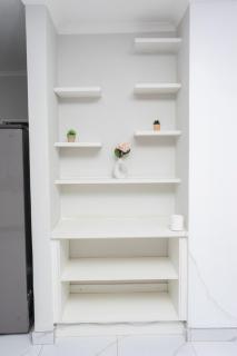 Newly renovated 2 bed apartment - 2393 - 4