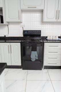 Newly renovated 2 bed apartment - 2393 - 2