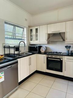 Exquisite Art Deco 2 bed apartment - 2395 - 9
