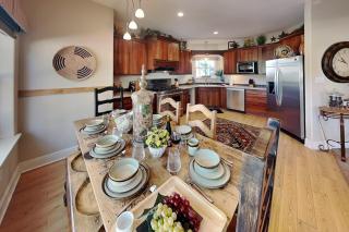 Sunny Side Chalet - 3