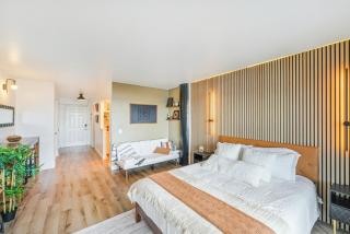 Waterfront Studio - Free Parking - North Bay Village - 6