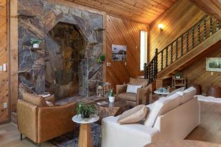 Stepping Stone Mountain House - 0