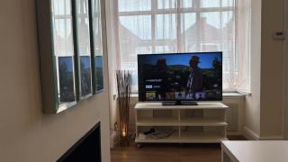 Spacious 3-Bed 2-Bathroom Townhouse Near BHX Airport, NEC, Solihull AND HS2 Perfect for Tourists, Contractor and Insurance Stays - 8