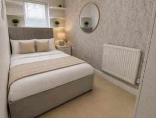 The Burroughs, 4 bed, 3 bath, Parking, Station, City Centre - 2