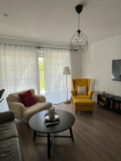Kissinger Raum, frisch renovierte 3- Zimmerwohnung - 2