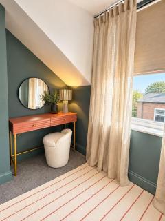 Stylish 4BR Sunderland Contractor Friendly - 9