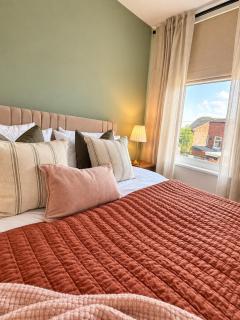 Stylish 4BR Sunderland Contractor Friendly - 1