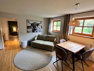 Cozy getaway between mountains and lakes - 0