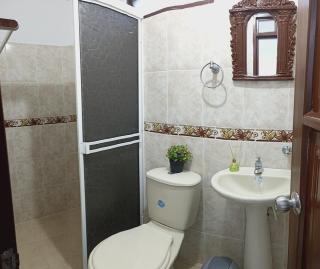 Beautiful house with garage in Buga - 5