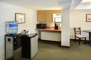 Greenwood Inn & Suites - Corner Brook - 3