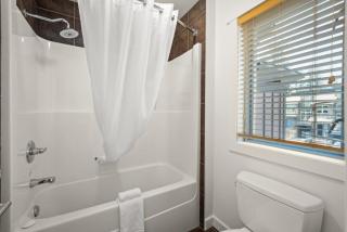 Sooke Oceanside Townhouse - 4