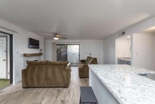 Walkable 2BR in Old Town w Pool More - 3
