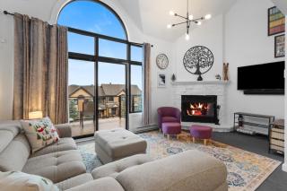 4 Storey Ski Inout Mountain Home In Tremblant - 0
