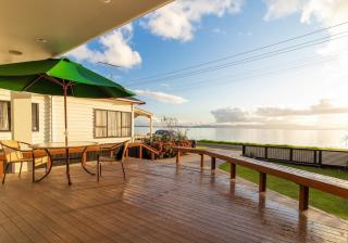 Sunsets by the Beach Waterfront Sleeps 8 - 9