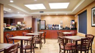 Best Western Exeter Inn & Suites - 3