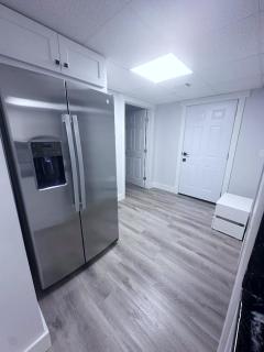 Private Luxury Suite- 2 bedroom sleeps 6 - 4