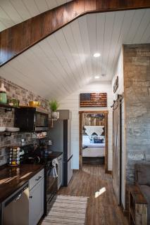 Cozy Cabin Glacier Getaway - Fireplace & Firepits - 5
