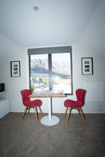 Good Company - Window Seat at 16 Alta Place - 6