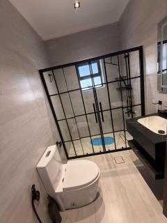 Modern 2BR Apartment - 5