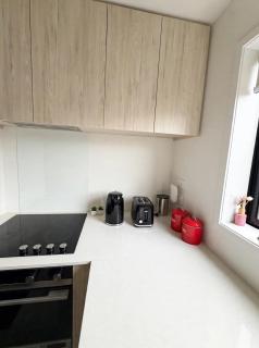 Stylish 2 bedroom Townhome in CBD - 2